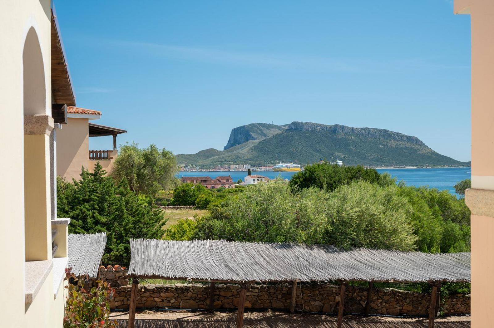Spiaggia Bianca Pedra Rosa - Your House In Sardinia Golfo Aranci Eksteriør billede